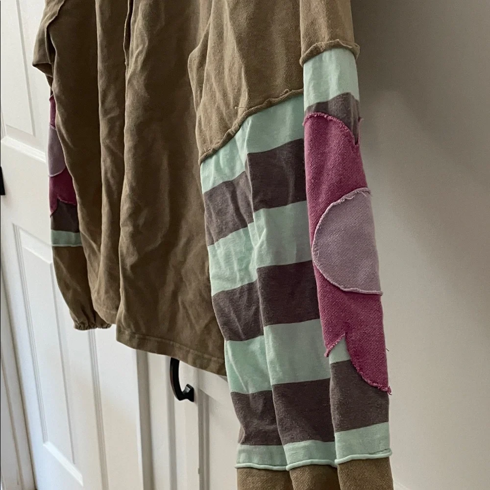 Easel Beige Casual Top - Picture 9 of 12